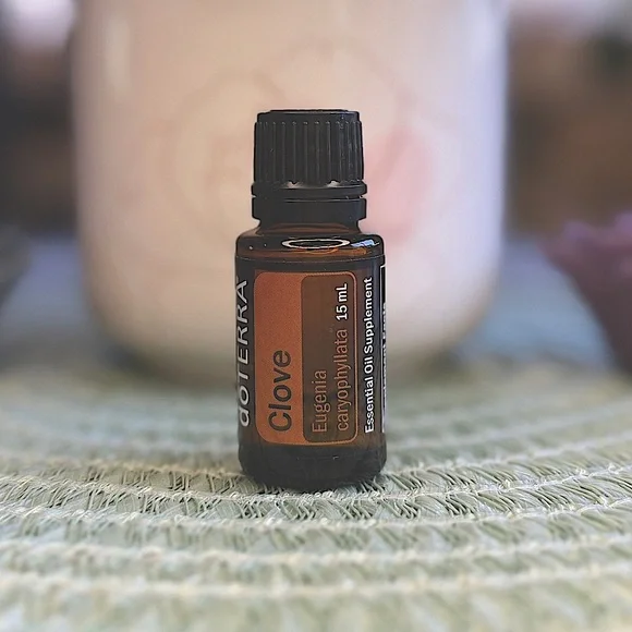 Clove Essential Oil — doTERRA, 15ml - Picture 2 of 16